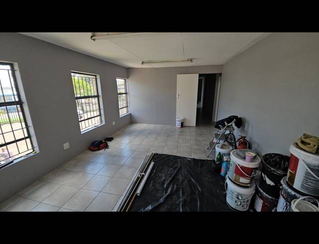 INDUSTRIAL PROPERTY TO RENT IN HALFWAY HOUSE